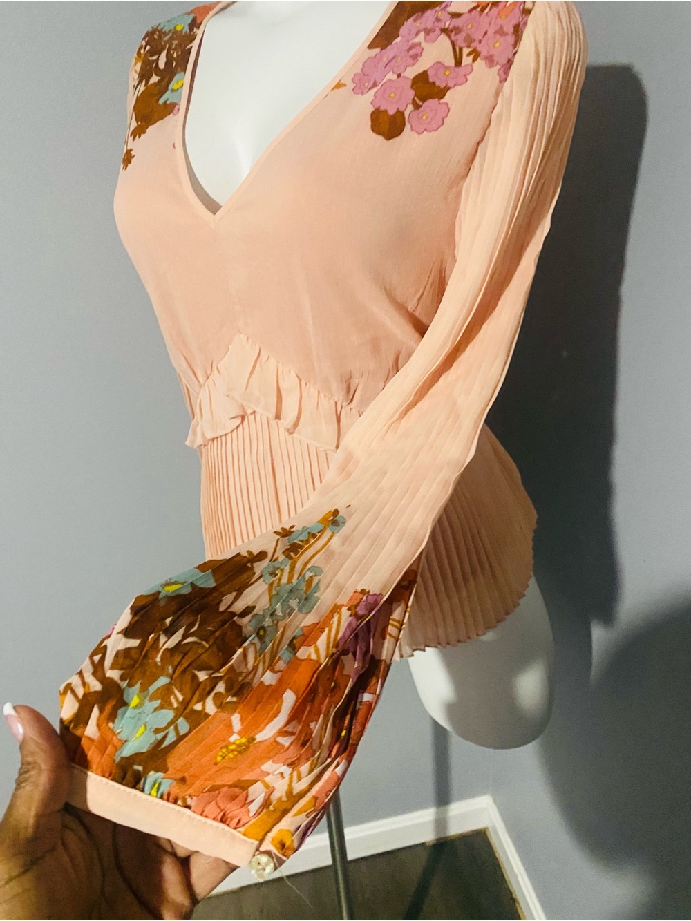 DR2 Peach V-Neck Pleated Blouse with Floral Sleeves